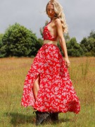 Платье летнее красное в цветочек макси длинное
